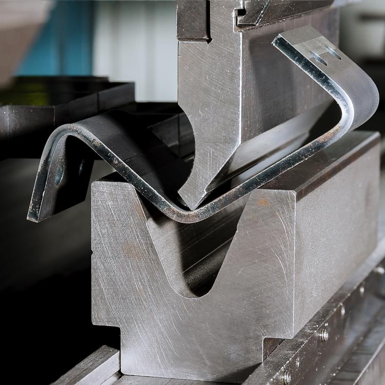HIGH PRECISION FLAT SHEET CUTTING